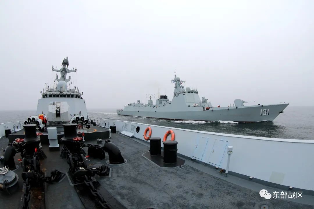 3 chiến hạm Trung Quốc huấn luyện sẵn sàng chiến đấu trên biển Hoa Đông